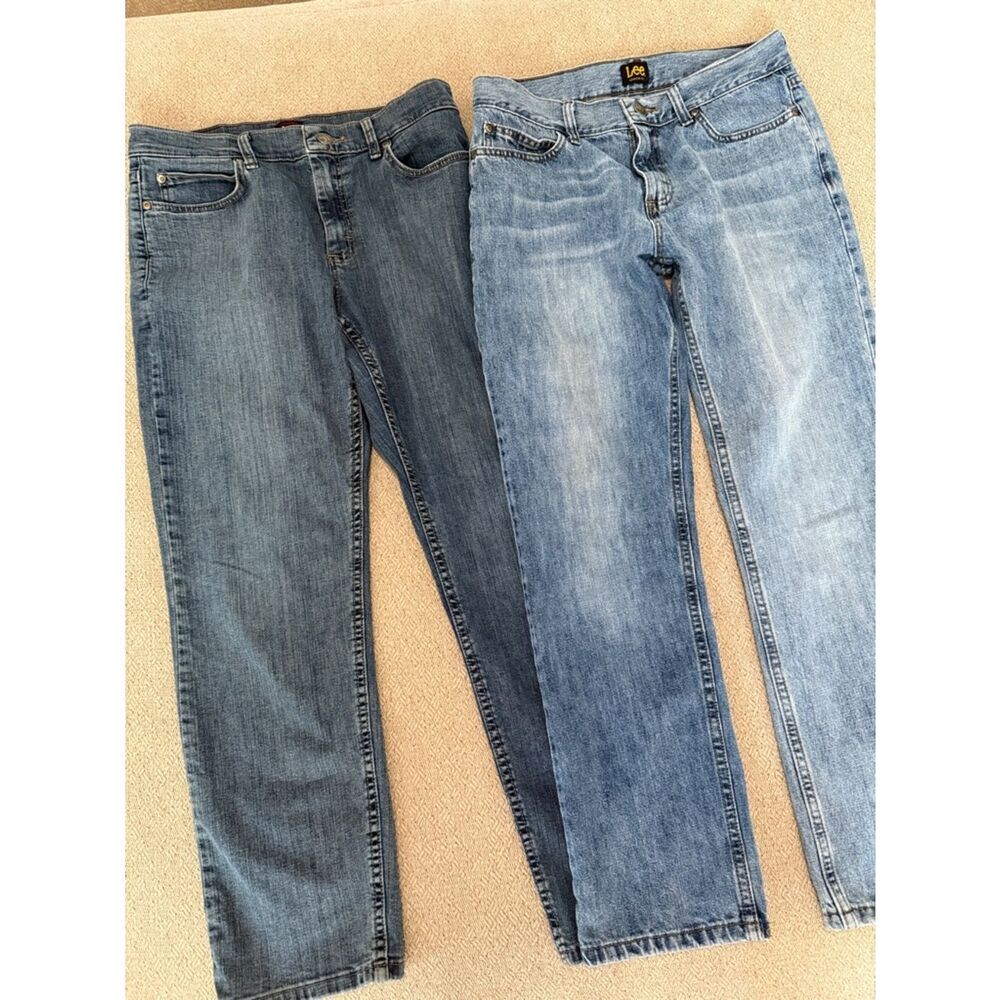 Lot of 2 Lee Jeans Men’s 31 x 30 Everyday Wear